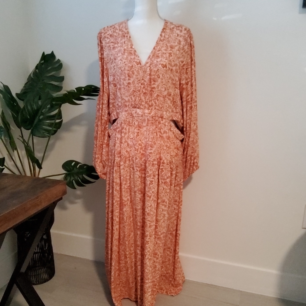 Old Navy Long Sleeve Floral Maxi Dress
